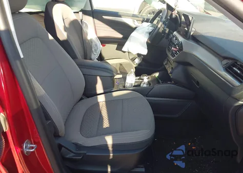 2021 Ford Escape Se z USA, uszkodzony, nr VIN 1FMCU0G64MUB31454